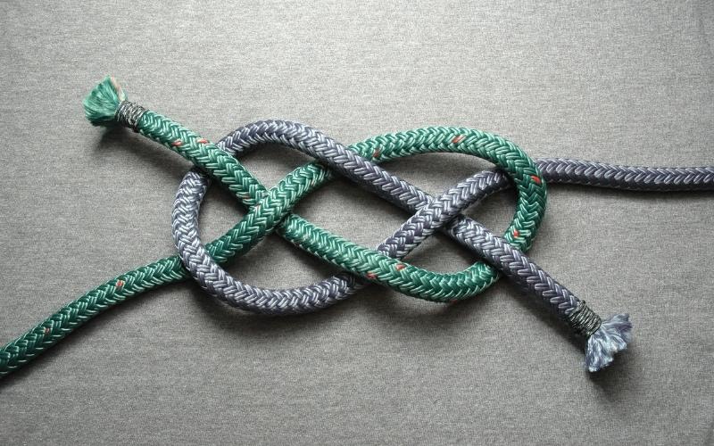 Carrick Bend – Nút thắt đối xứng hai bên