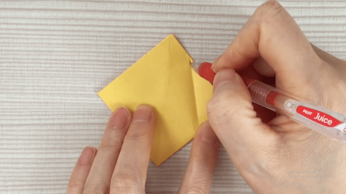 Cách xếp hoa Origami bằng giấy 15