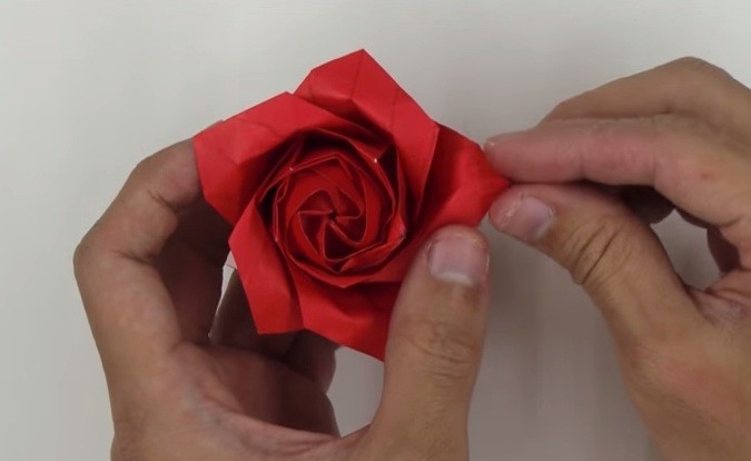 Cách xếp hoa Origami bằng giấy 5