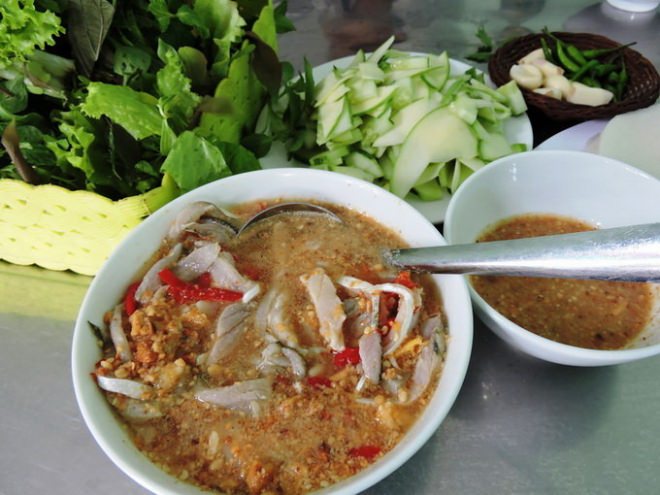 Hãy thể hiện tài năng của bạn với công thức món Salad Cá Chép Nhúng 4 cầu kỳ và thơm ngon này