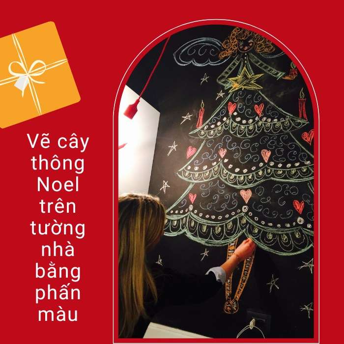 Vẽ cây thông Noel trên tường nhà bằng phấn màu