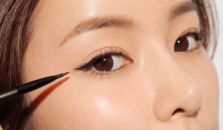 Cách vẽ eyeliner 4