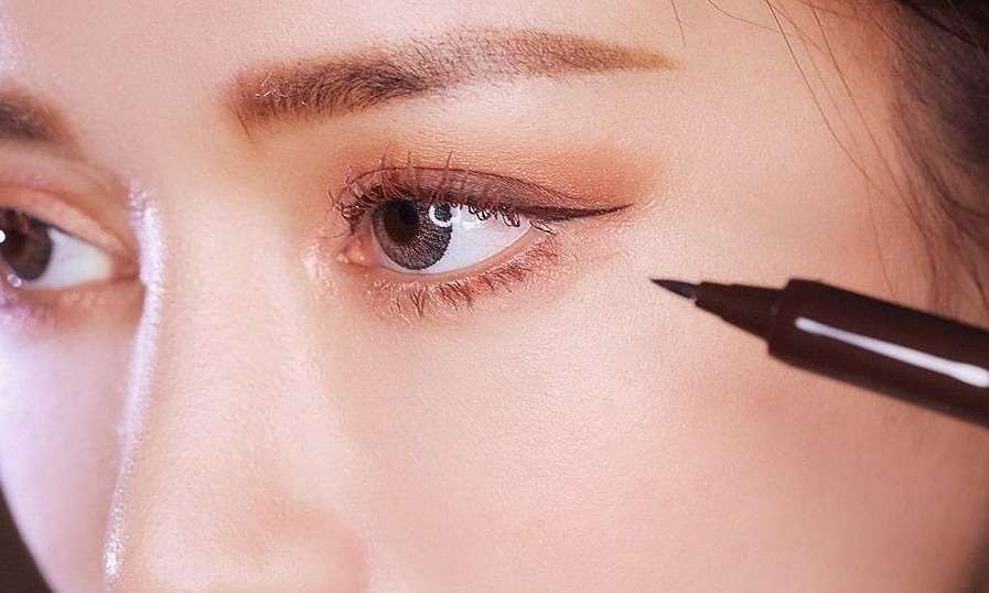 Cách vẽ eyeliner 6