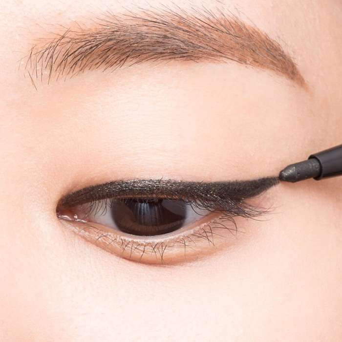 Cách vẽ eyeliner 8