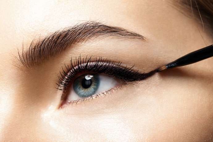 Cách vẽ eyeliner 9