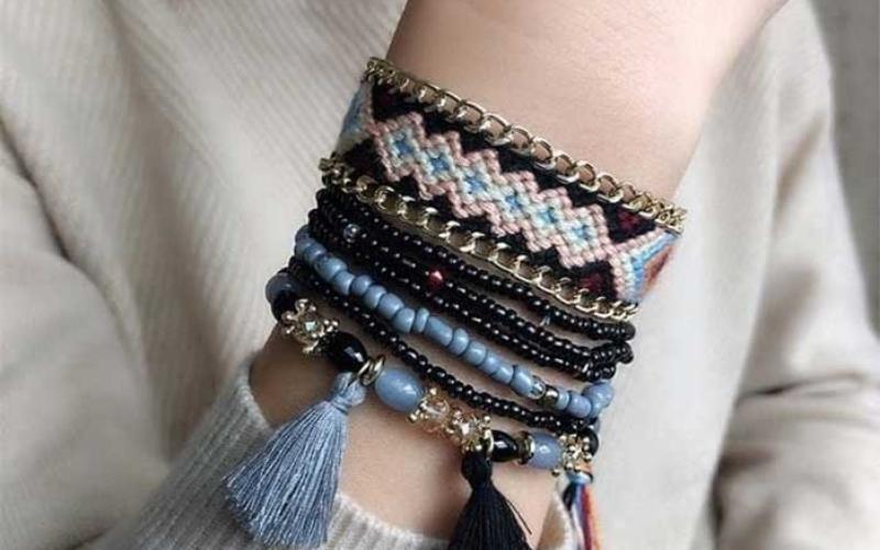 Cách làm một chiếc vòng tay boho cổ