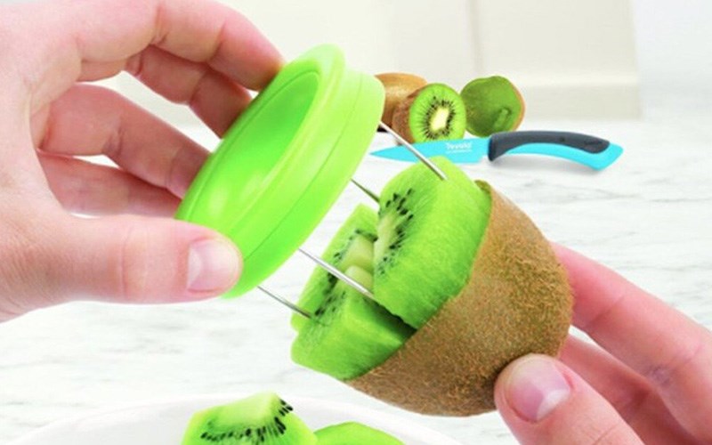 Cách 7 gọt vỏ kiwi